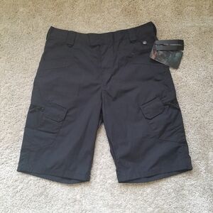 Esdy black cargo shorts size L